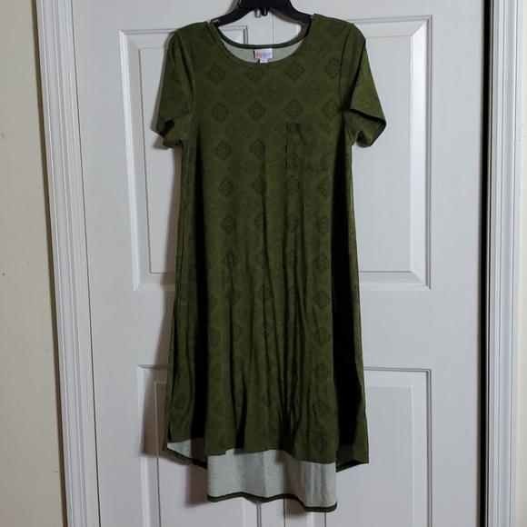 LuLaRoe Dresses & Skirts - Lularoe Carly dress